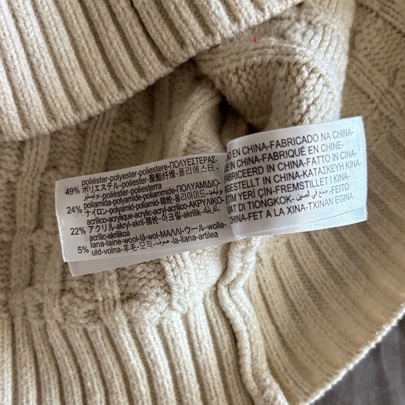 Zara V-Neck Trendy Cream Knit Sweater Vest Black Trim 
Youth 9-10
Womens-XS/S - Picture 7 of 9